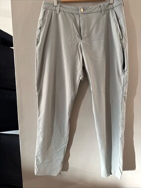lululemon Pants Men  Size 34 Gray  Slim-Fit Golf  Y26 Doble Pockets  On One Side